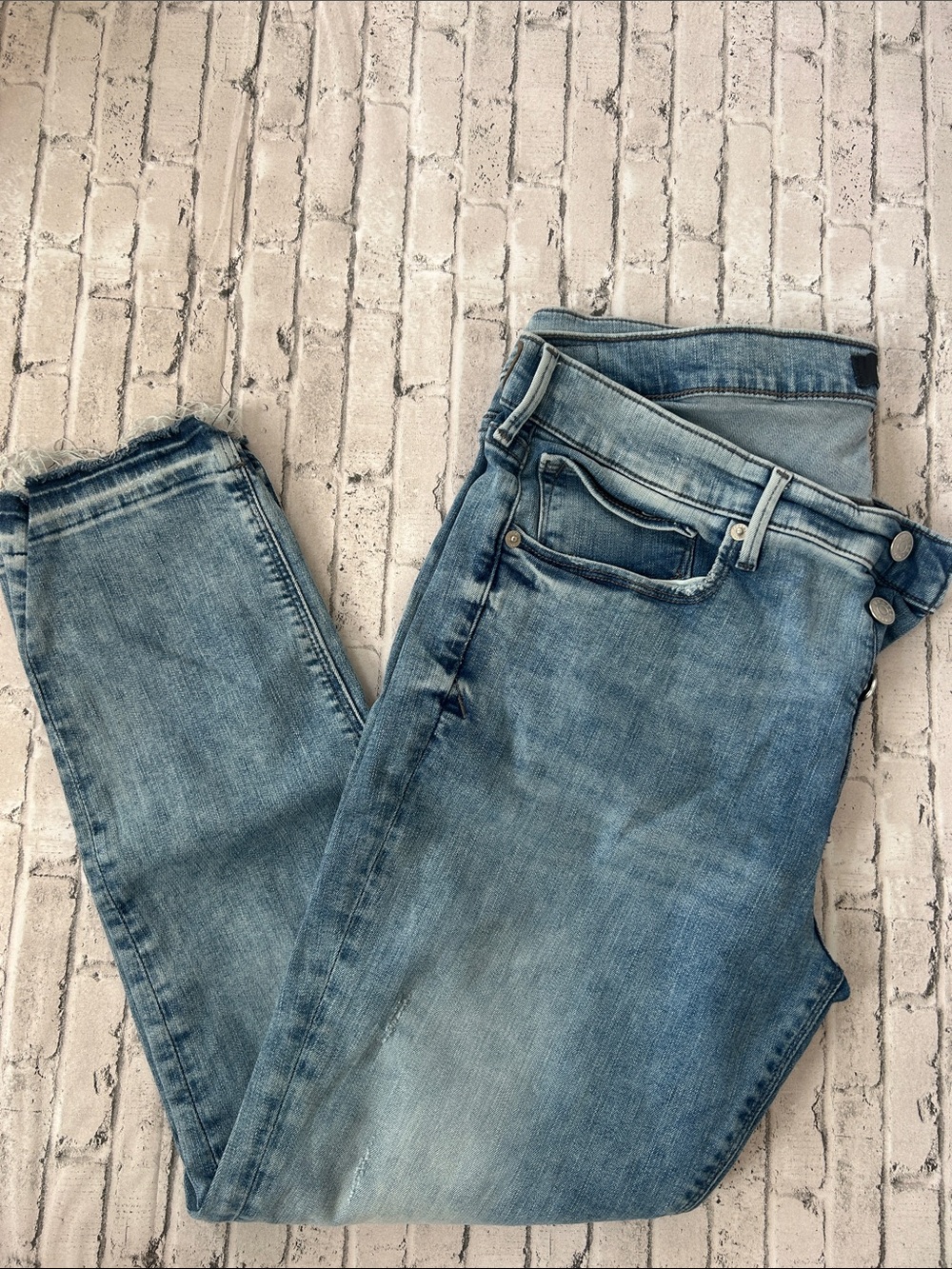 Express Women’s Light Blue Skinny Jeans
